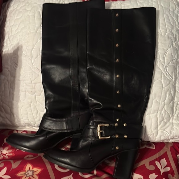 Michael Kors Black Elegant Heeled Boots - Picture 1 of 8